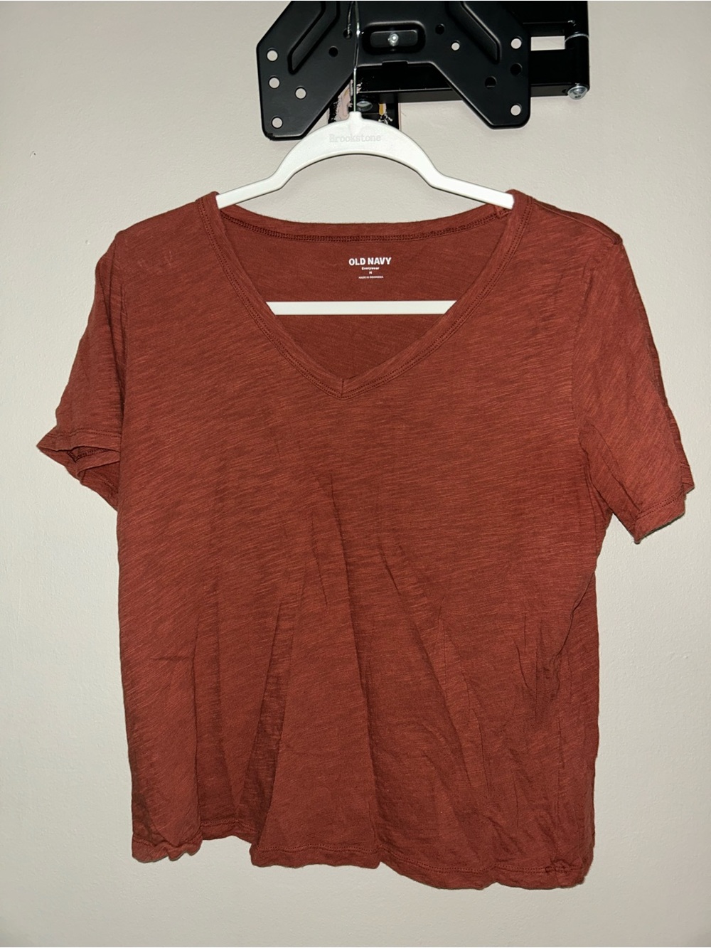 Old Navy Women's Rust Red V-Neck Short Sleeve Tee